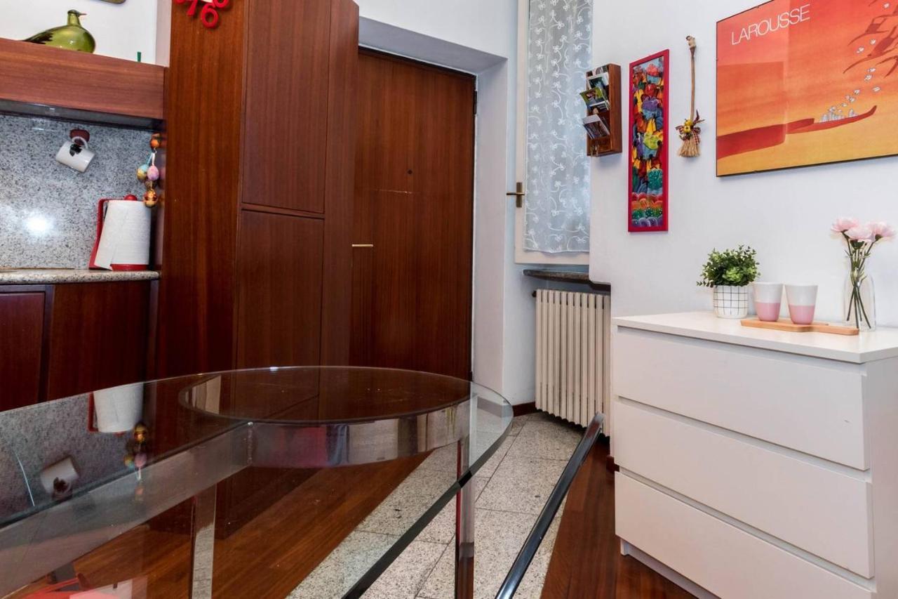 Joivy Charming Apt With Terrace In The Very Heart Of Milán Exterior foto
